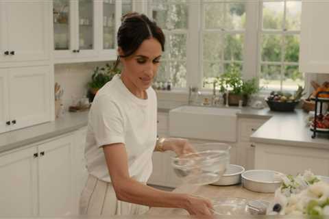 Meghan Markle's 'Skillet Spaghetti' Cooking Technique Slammed by Online Trolls