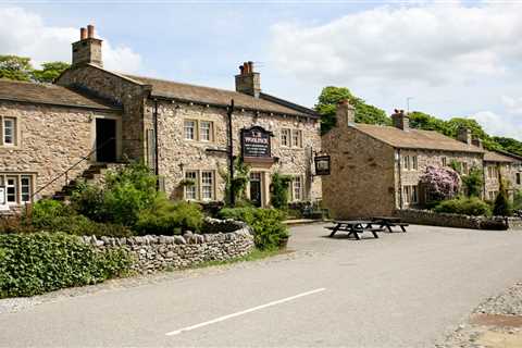 Emmerdale Sells Soap Props for as Little as 99p Amid Cast Cuts