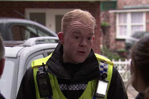 Coronation Street fans left outraged as beloved character set to be killed off