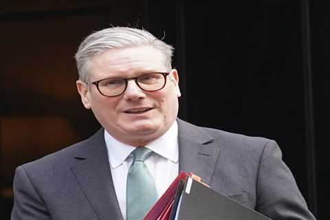 Sir Keir Starmer urged to scrap net zero plans to boost public purse, say MPs