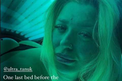 Bethan Kershaw's Topless Selfie on Sunbed Before Holiday