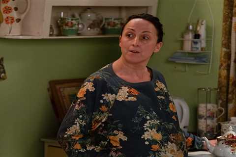 EastEnders star Natalie Cassidy issues warning about recasting Sonia