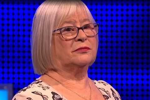 The Chase fans left raging after ridiculous question stumps chaser Jenny Ryan