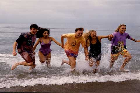 Behind the Scenes of the Doomed 90s Soap Eldorado