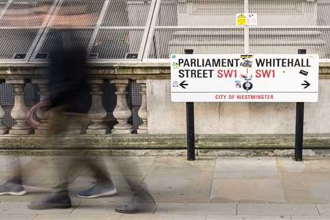 Rachel Reeves Confirms Bonfire of Civil Service Pen-Pushers with 10,000 Jobs Axed