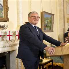 Starmer's Bold St George's Day Message: PM Fights to 'Take Back Our Flag' While Blasting Those Who..