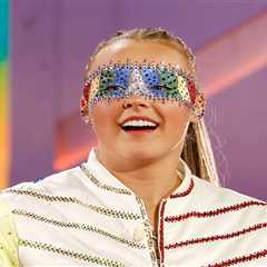Analysis: JoJo Siwa’s Response to Mickey Rourke’s Homophobic Comments Unveiled