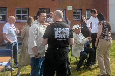 Fed-Up Dads Demand More Paternity Leave