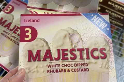 OMG, Iceland's 'Majestic' Rhubarb Ice Creams Are Making Me Question My Self-Control