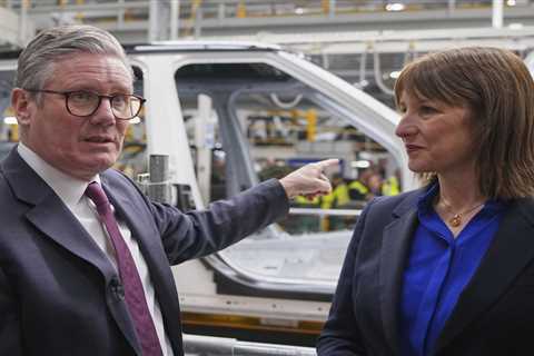 Sir Keir Starmer urged to nationalise steel industry & save jobs as Britain’s last blast furnaces..