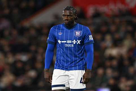 I Almost Lost My Damn Thumb – Tuanzebe Opens Up Before Chelsea Showdown