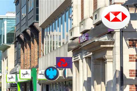 Bank Closures Coming in Days - High Street Takes Another Hit