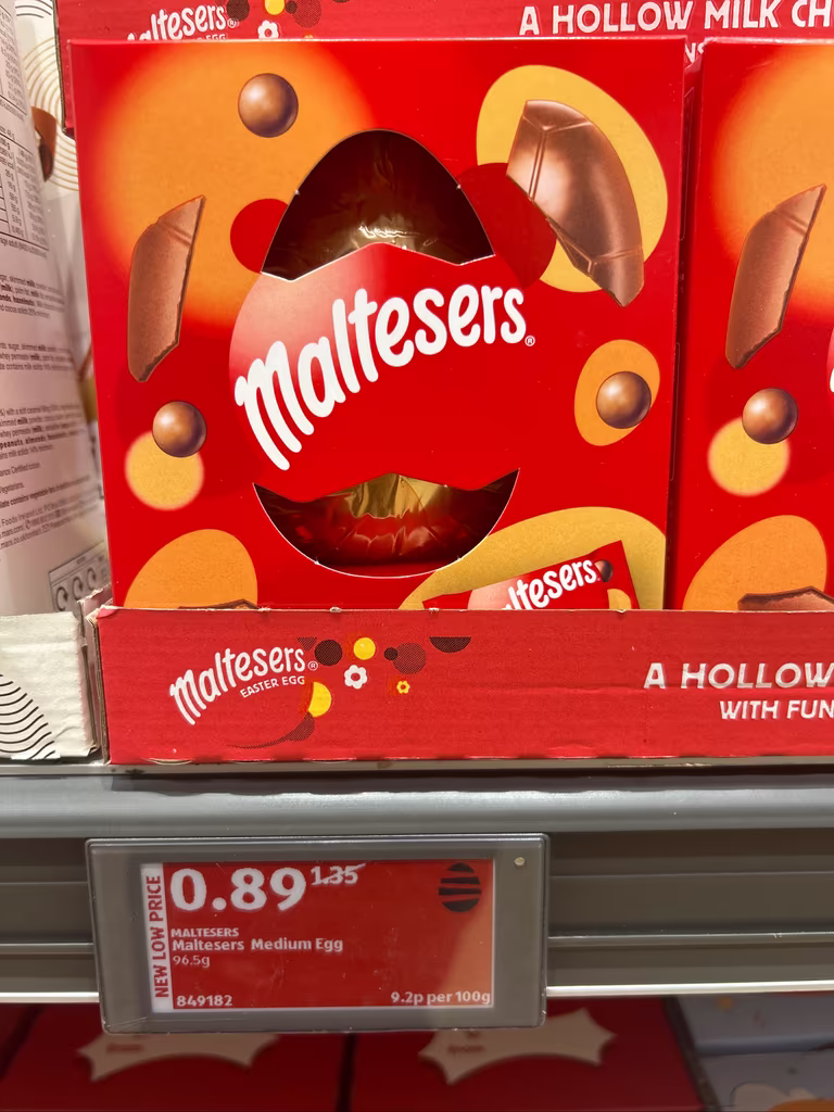 Chocolate lovers SCRAMBLE to Aldi as Easter eggs drop to ridiculous 89p