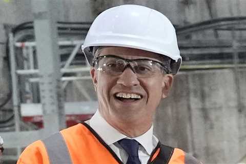 Electricity Bills Set for Southern Shock as Miliband Eyes Zonal Pricing