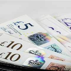 Wallet squeeze: Pay growth drops as job market wobbles
