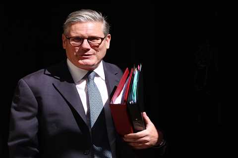 Sir Keir Starmer Challenges Nigel Farage's Alignment with Putin Amidst Electoral Setbacks