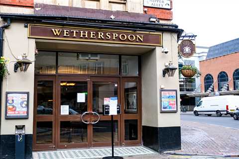 Spoons' Menu Revolution: American Gourmet Burgers Landing as Steaks Get the Chop