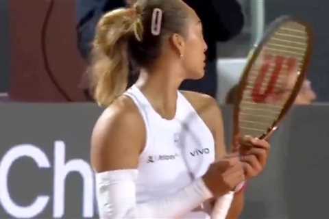 Gauff's 'Did She Not See Her?' Moment Leaves Tennis World Cringing