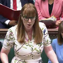 Labour's Benefit Cuts: Watching Keir's Biggest Headache Unfold in Real Time
