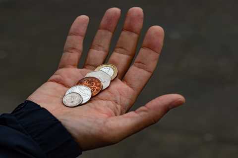 I Just Watched Someone Drop £125 on a Broken 20p Coin (And Now I'm Digging Through My Change Jar)