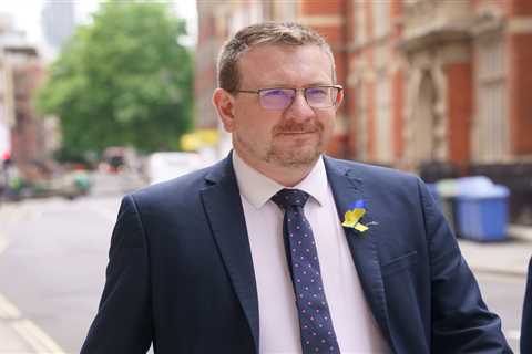 When Politicians Think We're All Idiots: The Andrew Gwynne Photo Disaster
