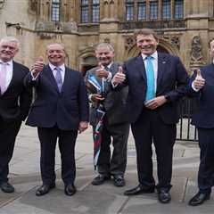 Analysis: James McMurdock's Departure from Reform Party Amid Covid Loan Controversy