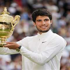 That Weird Pineapple Thing on Top of the Wimbledon Trophy? Here's the Deal