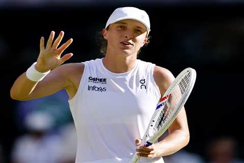 Wimbledon's Stubborn Tradition is Literally Making People Collapse