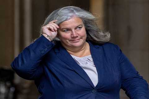 Our Transport Secretary Just Admitted She Doesn't Own an Electric Car. The Irony is Killing Me