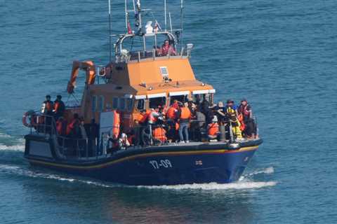 UK Nearing Agreement with Iraq to Address Channel Crossings Challenge