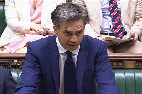 Analysis: Ed Miliband's Climate Campaign Sparks Controversy Amidst Net Zero Debate