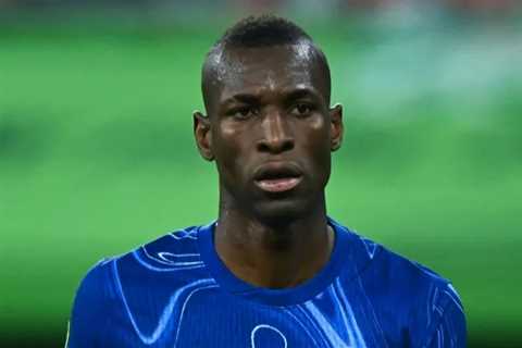 United Eyeing Chelsea's Jackson While Villa Lurks in the Shadows