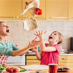 Keeping the Kids Happy and Fed Without Going Broke This Holiday