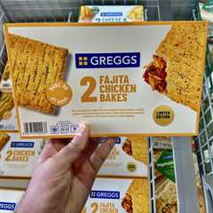 Found These Greggs Fajita Bakes at Iceland and My Wallet is Already Crying