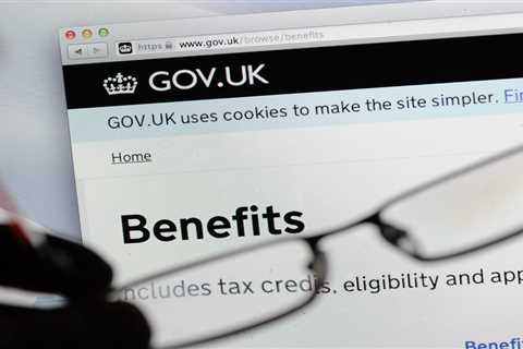 Your Benefits Are Coming Early This Month (And Why That Might Actually Screw You Over)