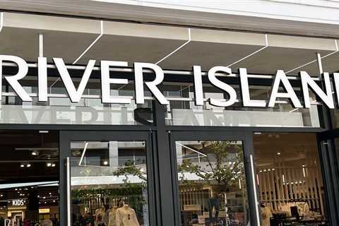 River Island's Death Spiral: 33 Stores Down, 71 More on Life Support