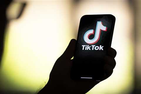 Exploring Migration: Ethical Quandaries in TikTok's Dinghy Crossing Advertisements