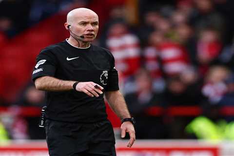 Arsenal Fans Already Writing Off Old Trafford After Referee Announcement