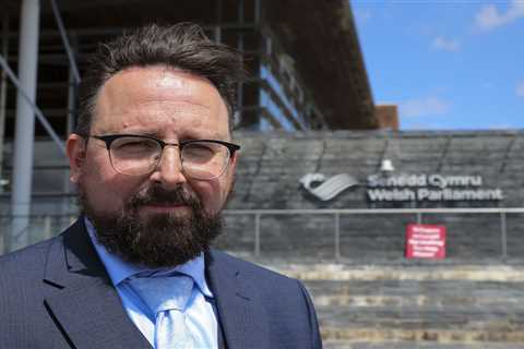 Remembering the Legacy of Hefin David: A Loss to Welsh Politics