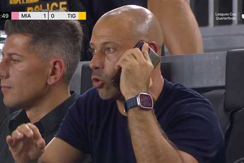Mascherano Loses His Mind, Ends Up Coaching Miami Through His iPhone Like Some Desperate Dad