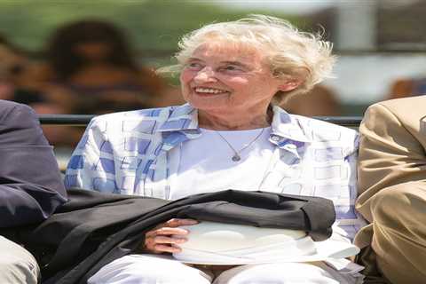 Britain Just Lost Its Tennis Queen - Angela Mortimer Barrett Dies at 93