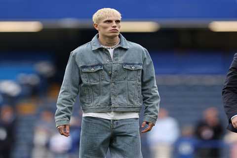 Chelsea Just Dropped £40M on Garnacho and Honestly? United's Bomb Squad Strategy Makes Zero Sense