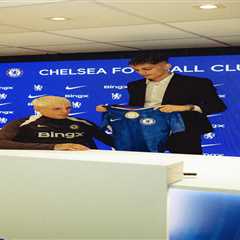 Roberto Garnacho Just Became Chelsea's Most Annoying Problem