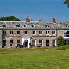 This Gorgeous Manor House Had Millions Glued to Their TVs – But Can You Actually Name the Show?