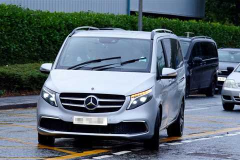 Holy Moly - Isak Just Rolled Up to Liverpool's Training Ground After That Insane £130m Move